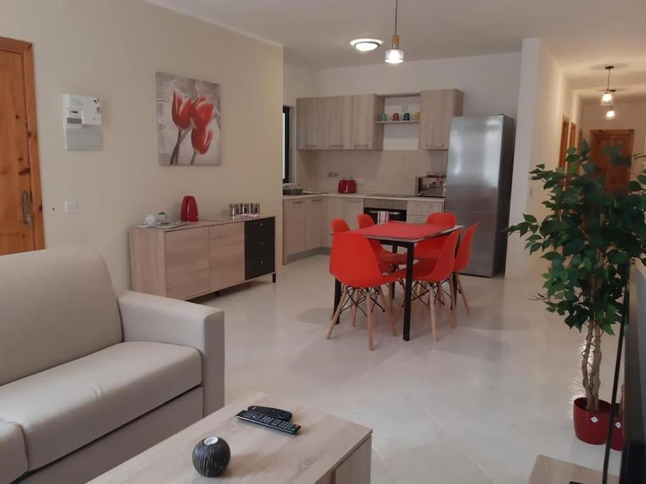 Apartment Xlendi Home